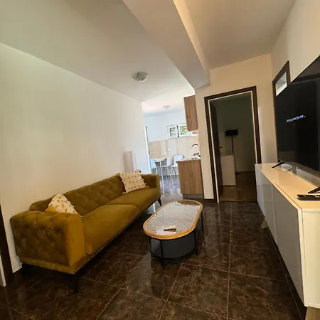 Apartment Bella *